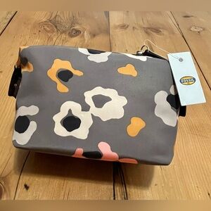 NWT - FOSSIL KEYPER Cosmetic Case